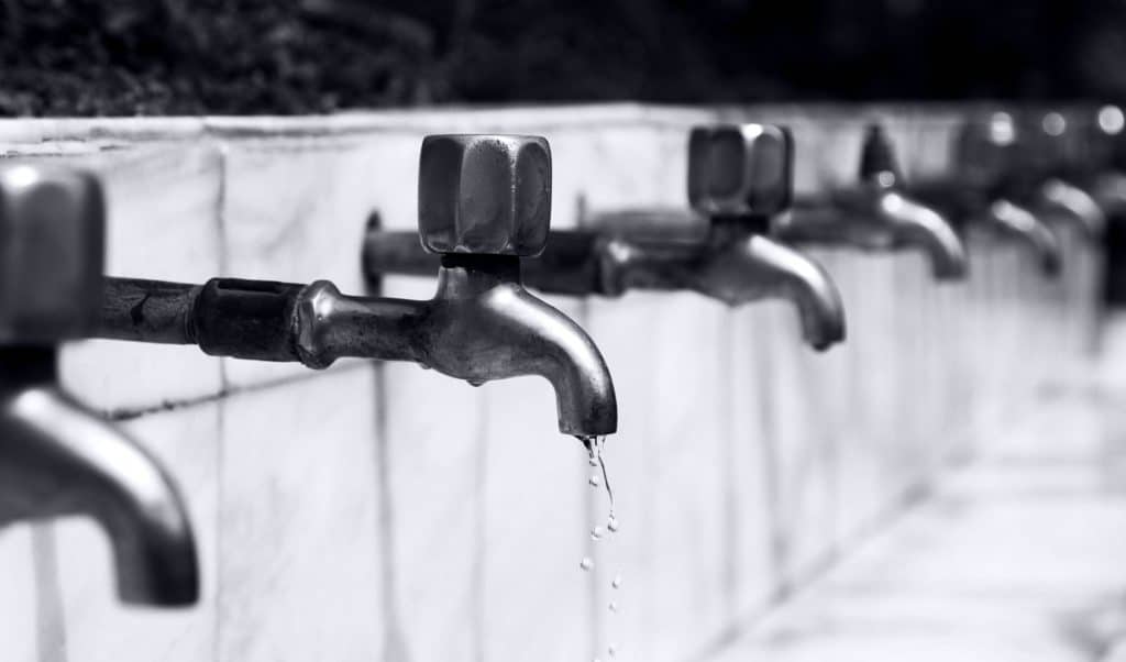 faucet leaking at handle