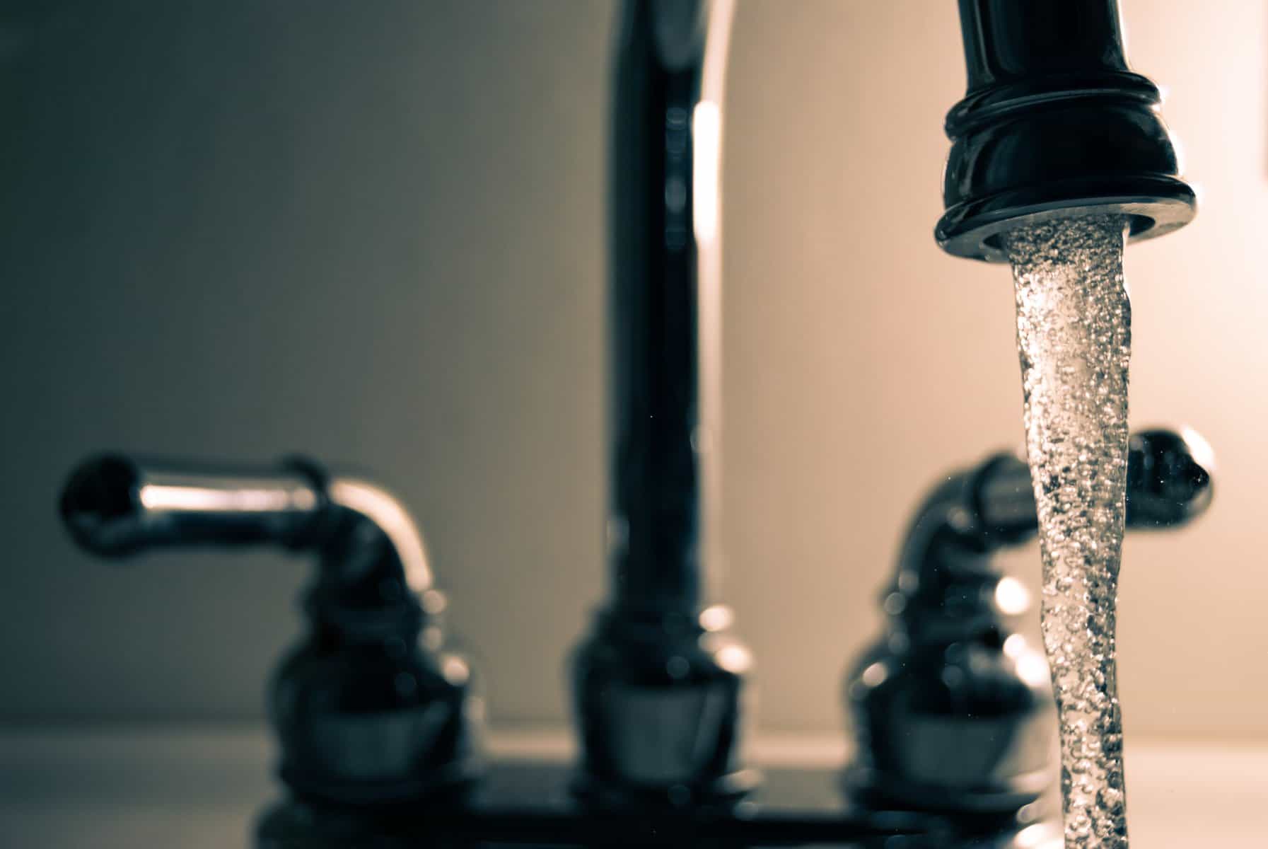 how to change faucet in kitchen cartridge-faucet