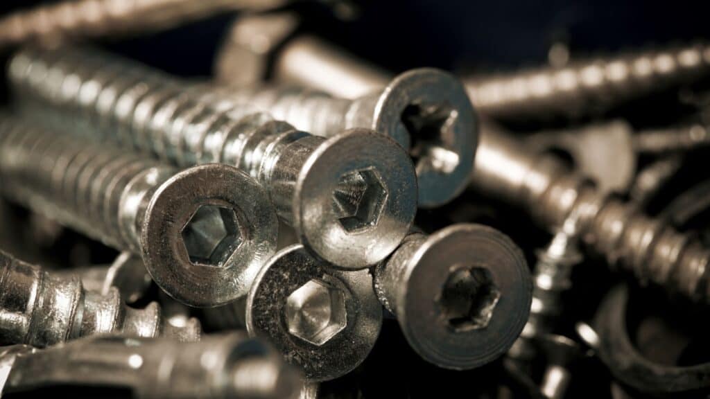 what types of screw heads are there