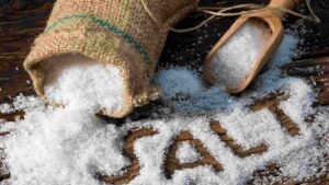 How Long Does It Take For Salt to Kill Weeds? [What To Expect]