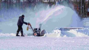 Electric vs Gas Snow Blower: Which One is Better for Your Needs?