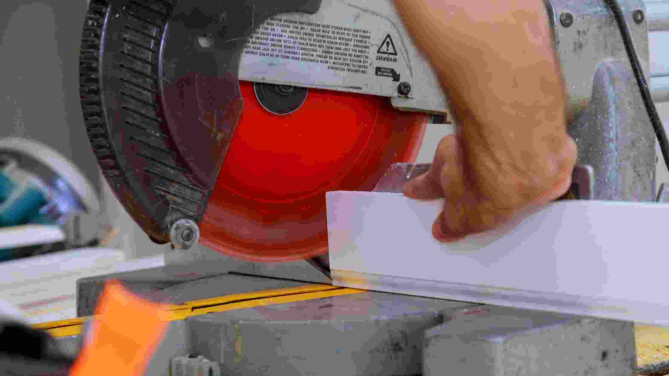 Best miter saw under $200 discount