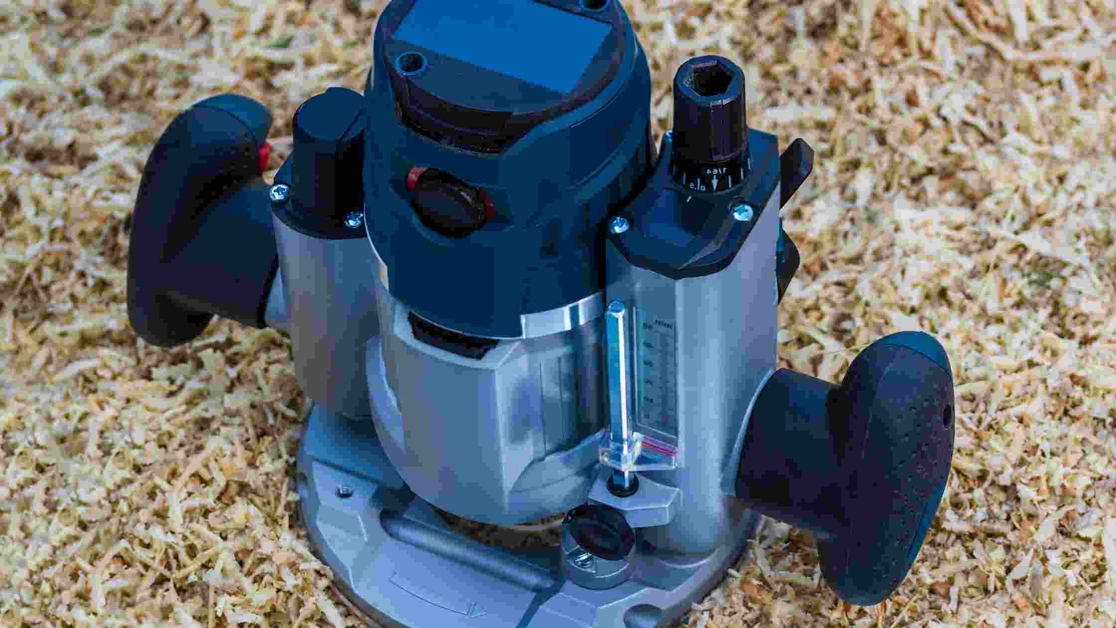 Best Plunge Router: Top 5 Picks for Woodworking in 2024 - SkilledHub